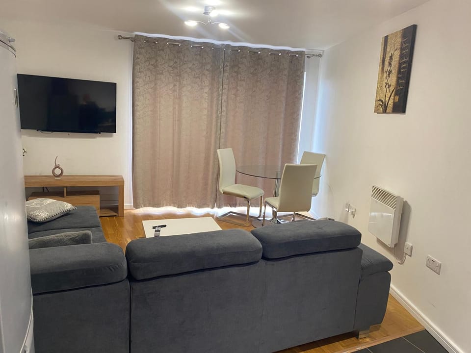 Eaglet 2 Bedroom Luxury Home near Etihad Staduim Apartment in Manchester