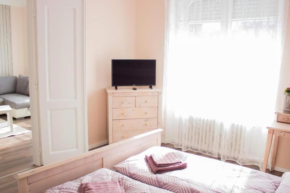 TV and multimedia, Bedroom