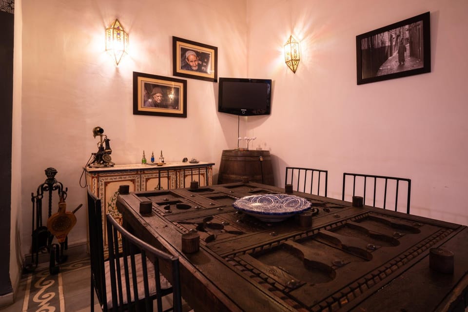 Restaurant/places to eat, Dining area