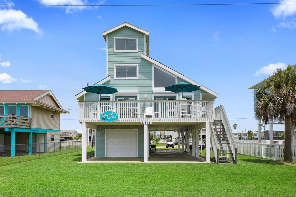 6 Bedroom plus Crows Nest with Beach View House in Galveston Island