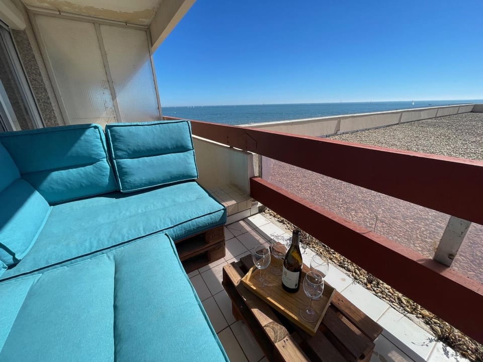 Appartement 3 Pièces avec Terrasse et Vue Mer - FR-1-716-2 Apartment in La Grande-Motte