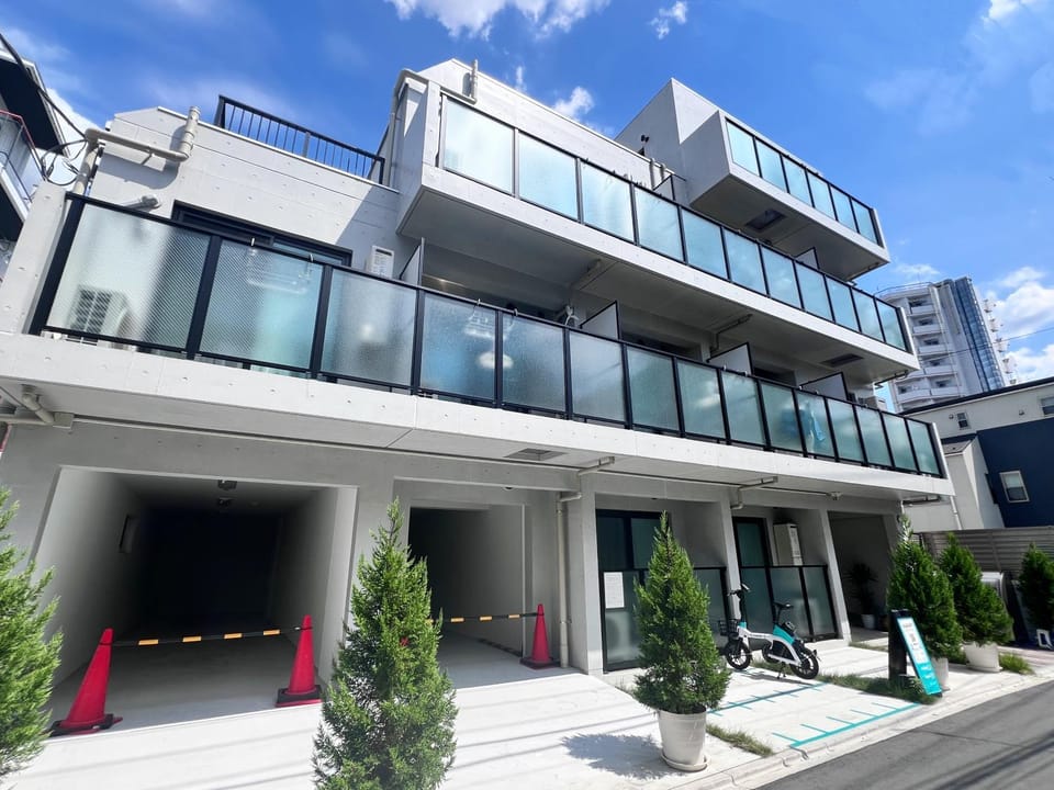 Property building, Day