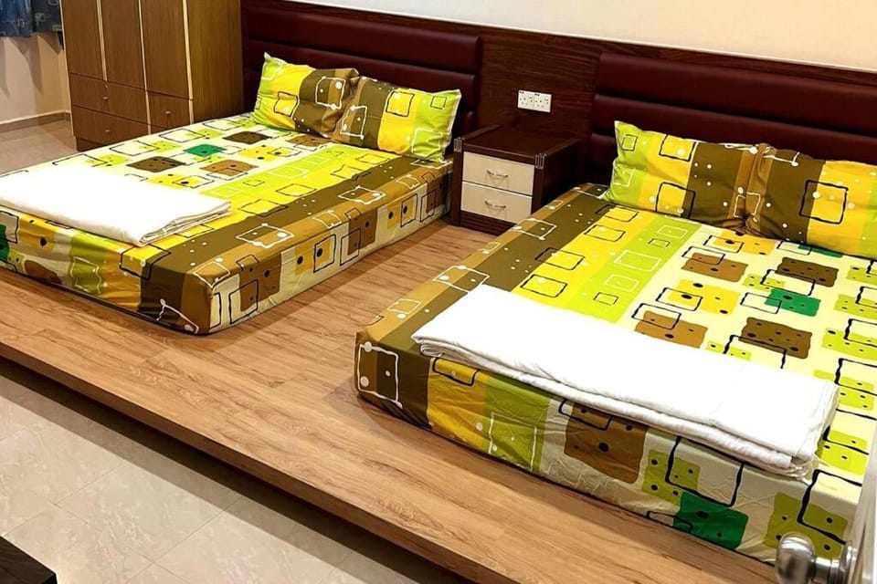 GoldMary 10pax@TebrauCity/Aeon/Toppen/ikea/JB House in Johor Bahru