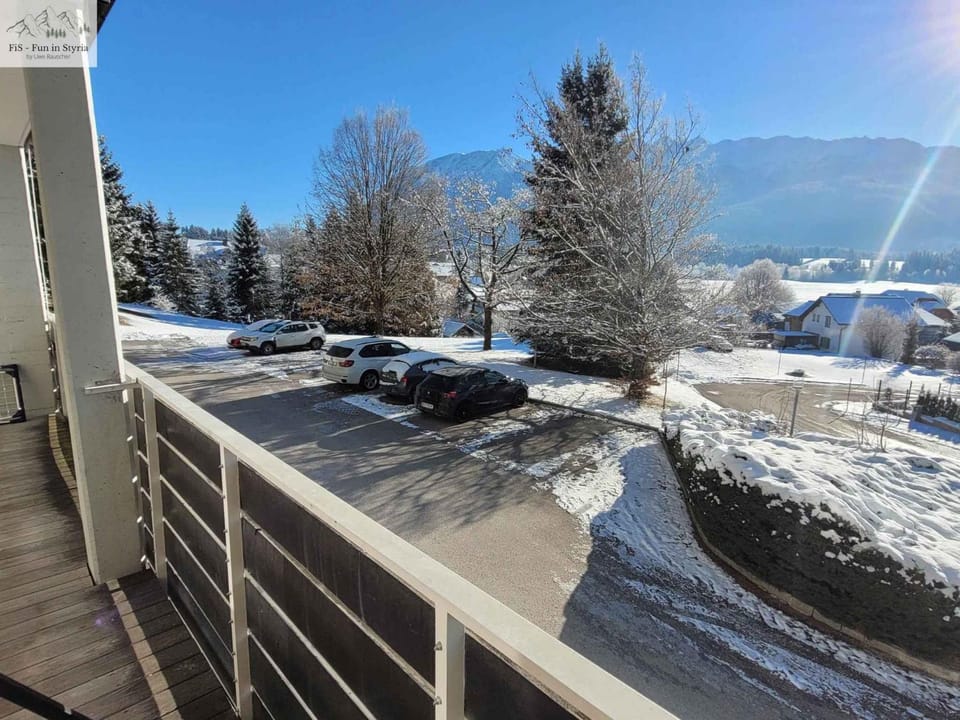Nearby landmark, Winter, Garden, Balcony/Terrace, Parking