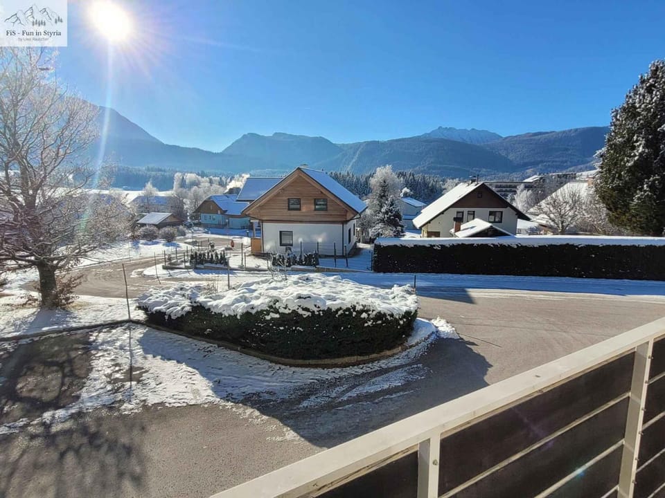 Nearby landmark, Winter, Balcony/Terrace