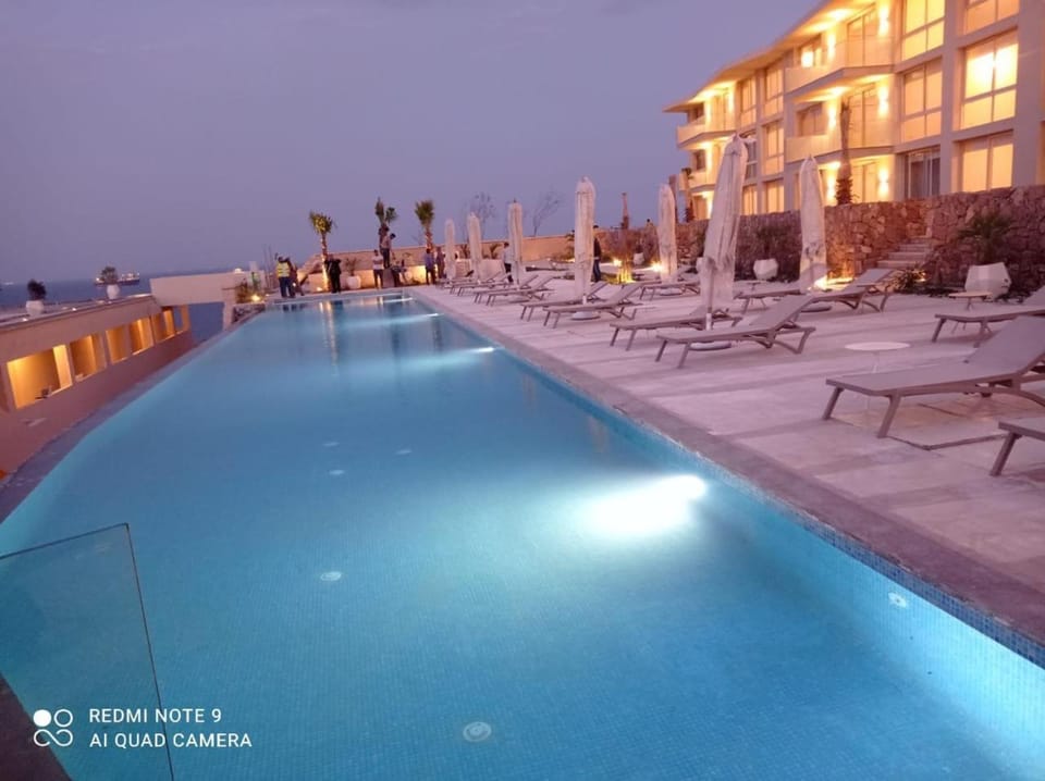 Day, Hot Tub, Swimming pool, sunbed