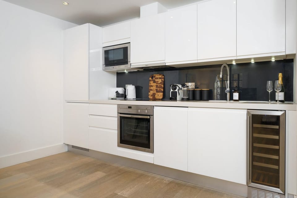 Coffee/tea facilities, Kitchen or kitchenette, dishwasher, minibar, pet friendly, stove