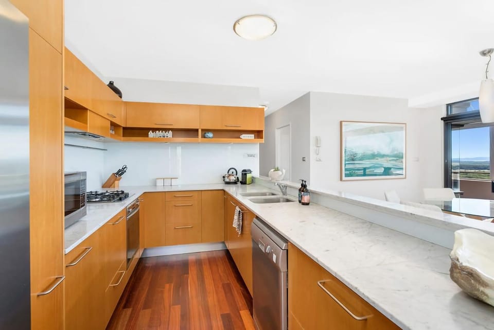 Sea View Retreat Ocean Views, Pool & Spa Apartment in Boat Harbour