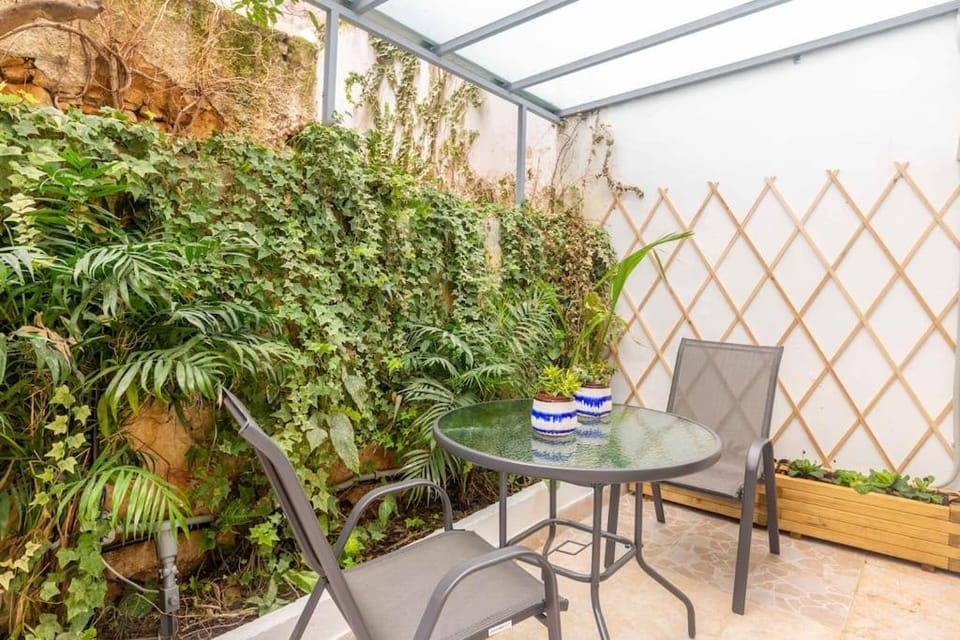 A newly fully renovated studio Apartment in Athens