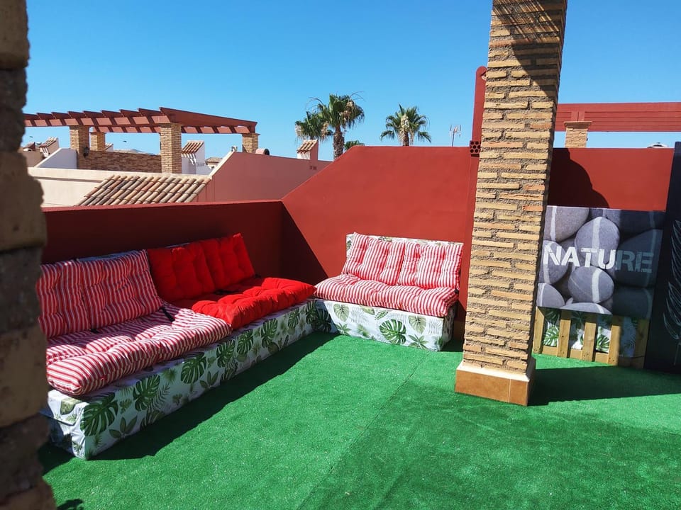 Day, Seating area, Evening entertainment