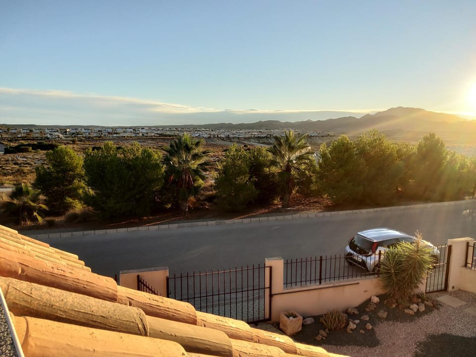 Day, Neighbourhood, Natural landscape, Mountain view, Sunrise, Sunset, Parking