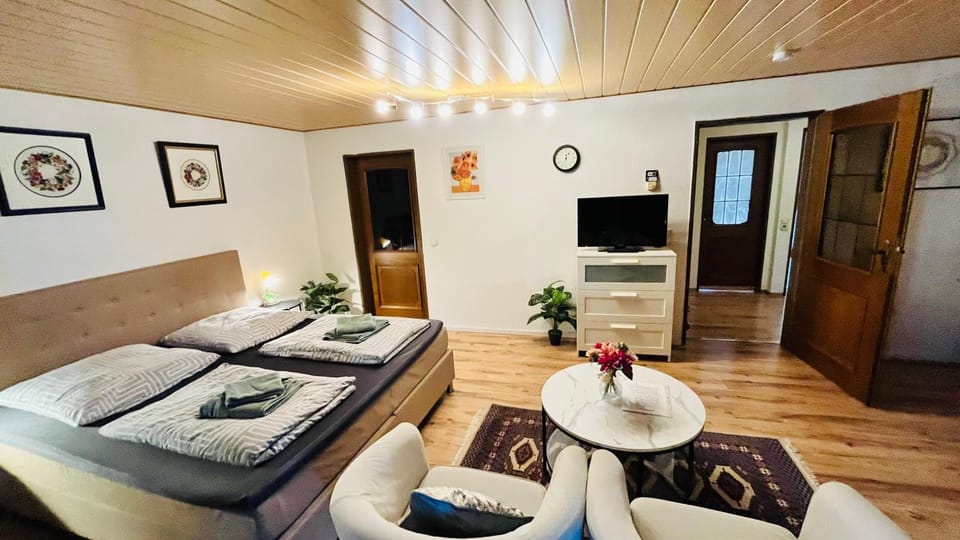 Private Studio Apartment with Balcony in Dortmund-Brackel Apartment in Dortmund