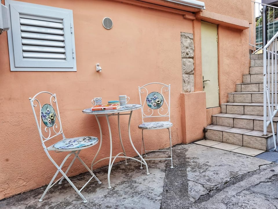 Property building, Balcony/Terrace