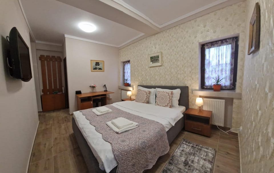 Laroka House Arty and Cosy studio Universitate Center Apartment in Bucharest