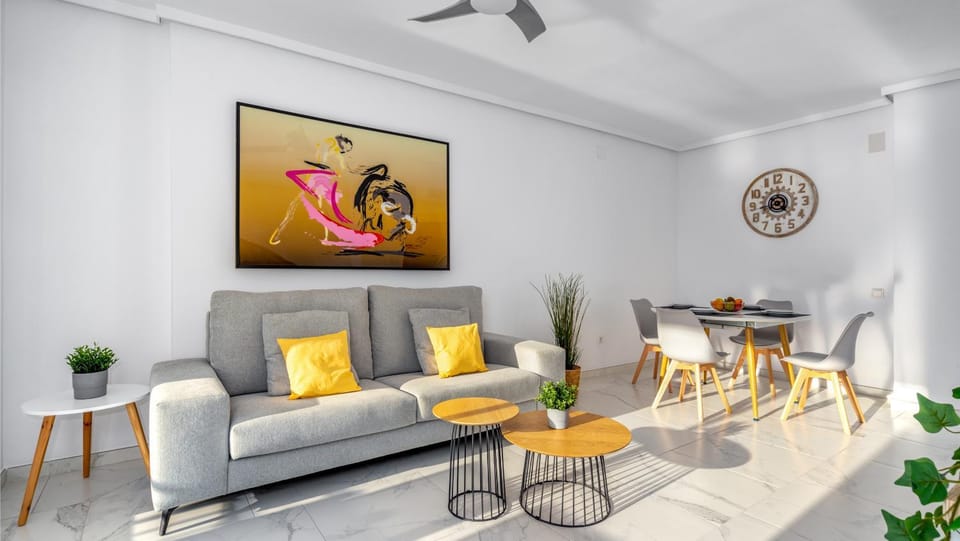 Living room, Dining area