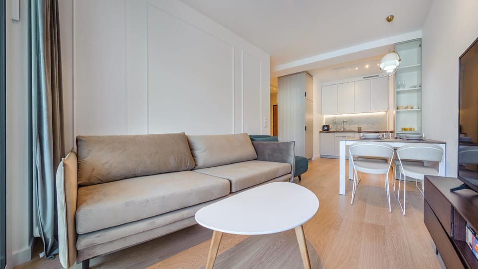 Kitchen or kitchenette, Living room, Seating area, Dining area