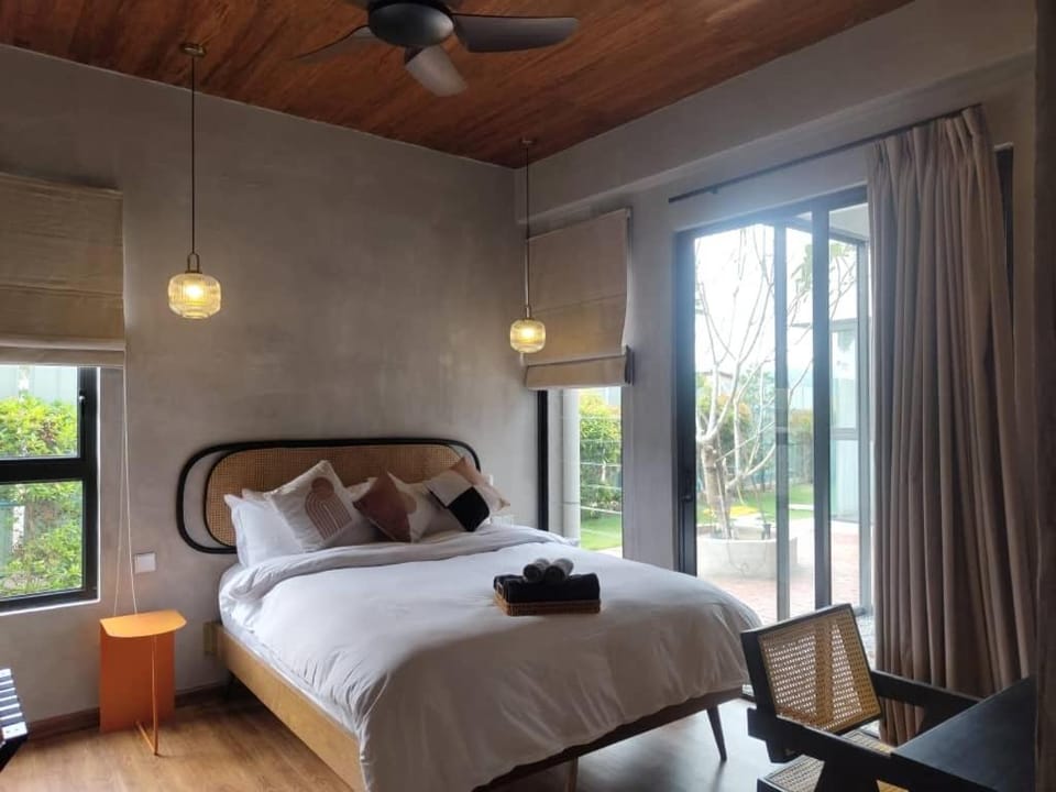 Ocean Nadi 4 Bedrooms Beachfront Villa PD Villa in Port Dickson