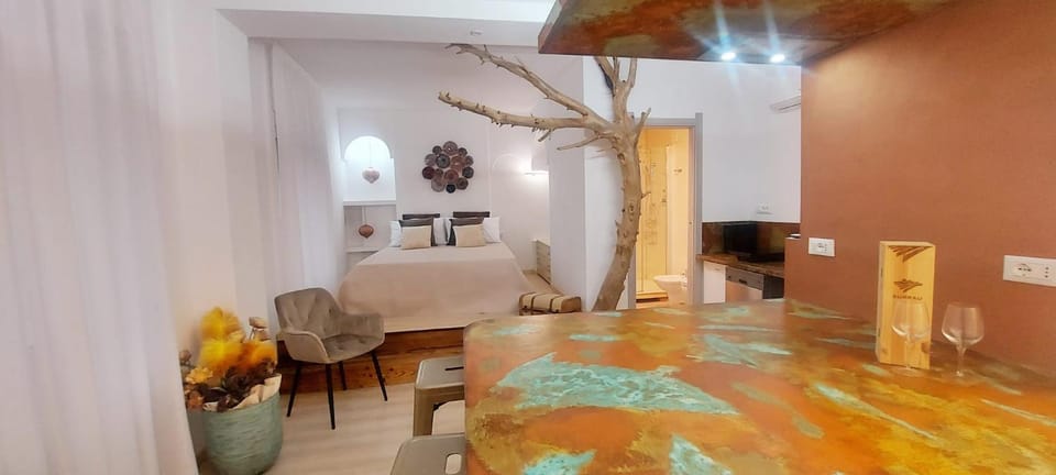Living room, Photo of the whole room, Seating area, Bedroom