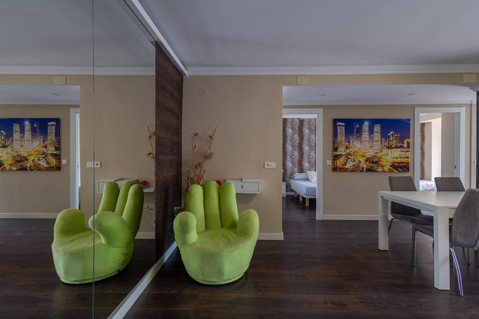 Living room, Dining area