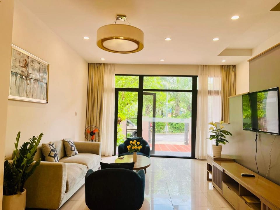 Royal Lotus Hạ Long Resort & Villas House in Vietnam