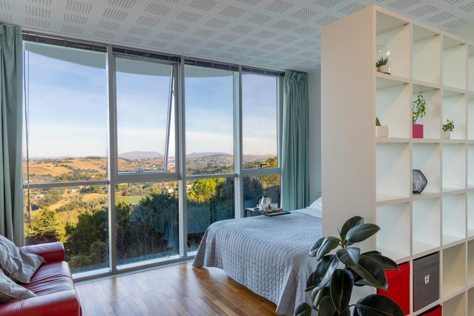 Bedroom, Mountain view, Sea view