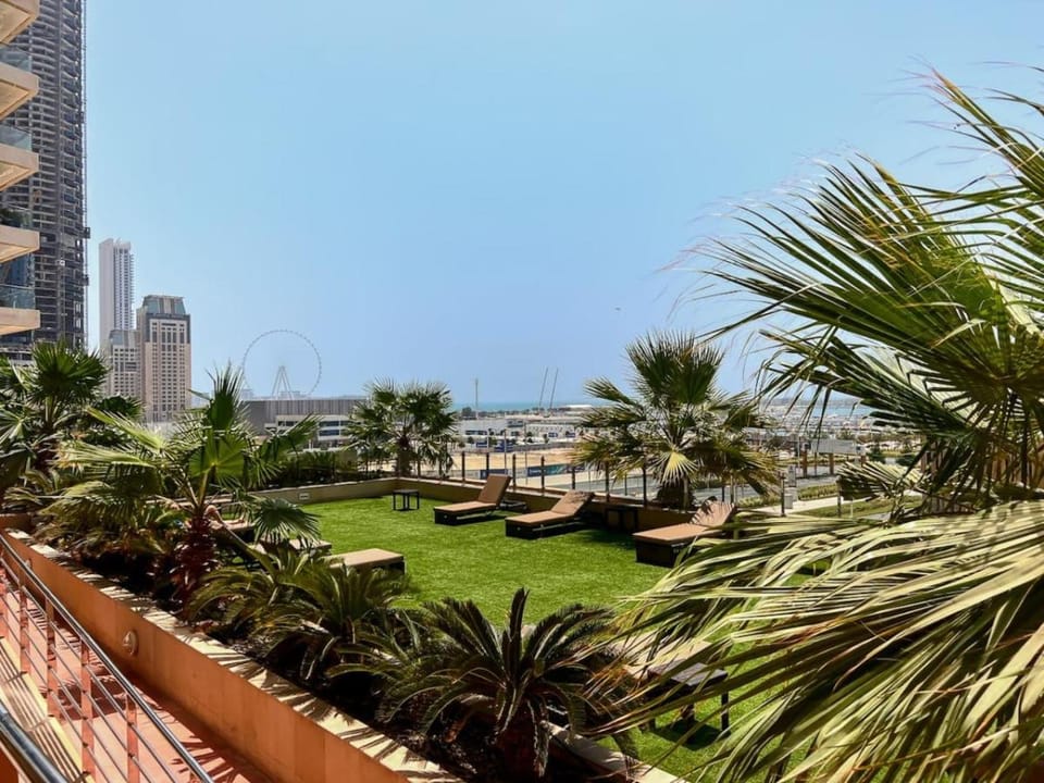 StoneTree - Elite Residence 1 BR - Near Dubai Tram Apartment in Dubai