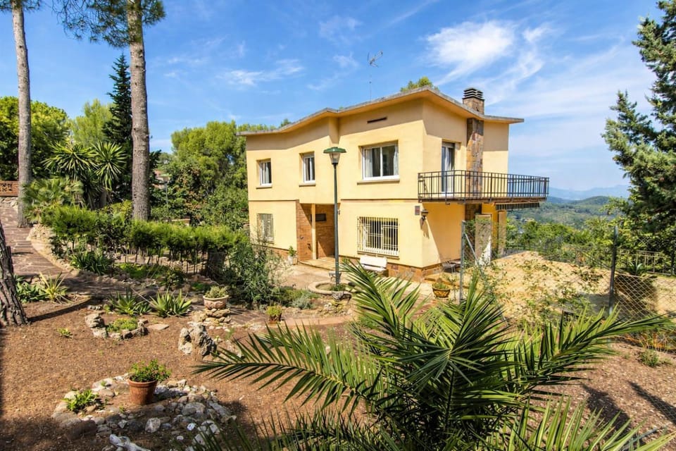 Catalunya Casas Elegant Mountain Villa just 30km to Barcelona Villa in Vallès Occidental