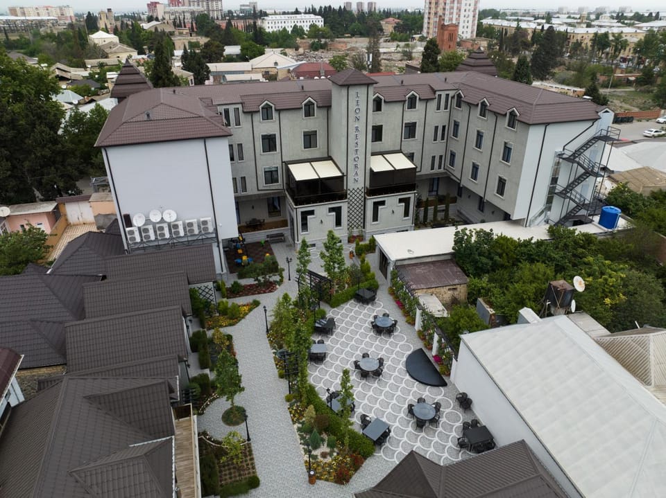 Restaurant/places to eat, Garden
