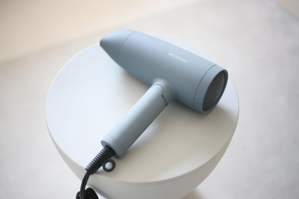 hair dryier, air conditioner