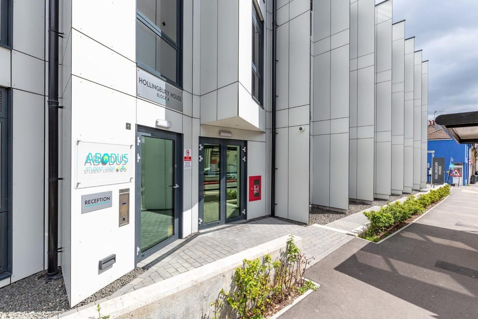 Property building, Facade/entrance