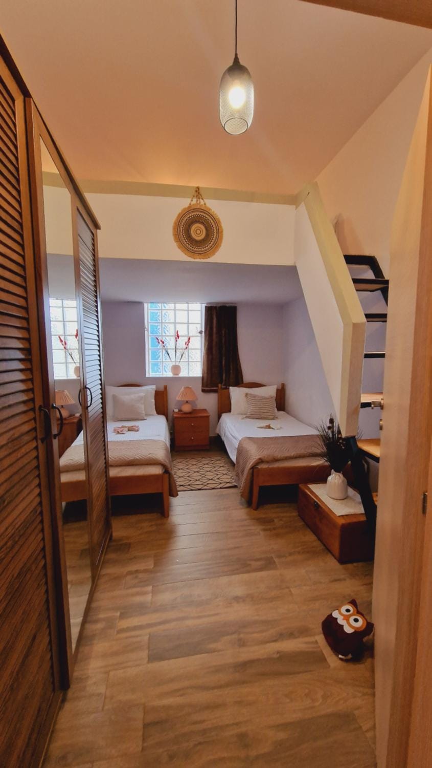 Photo of the whole room, Bedroom