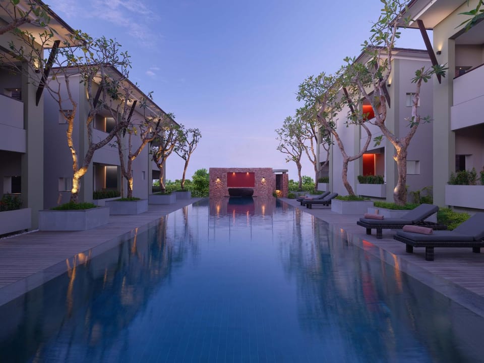 Property building, Night, Pool view, Swimming pool, sunbed