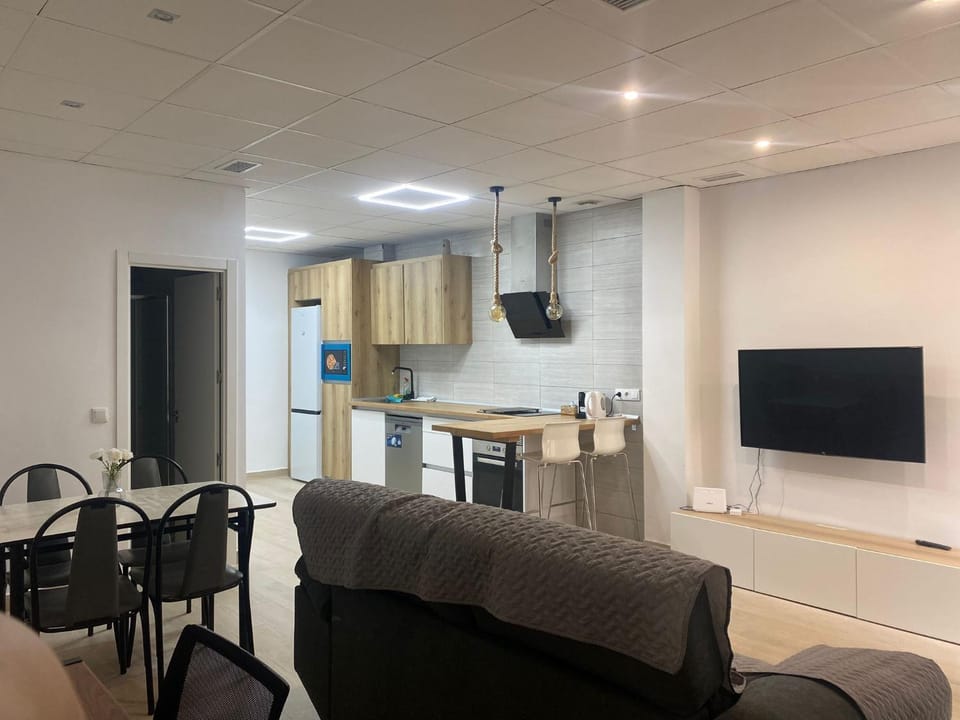 TV and multimedia, Kitchen or kitchenette, Living room, Seating area, Dining area, minibar, pet friendly, stove