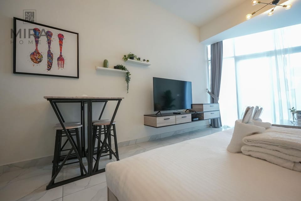 Bed, TV and multimedia, Living room, Bedroom
