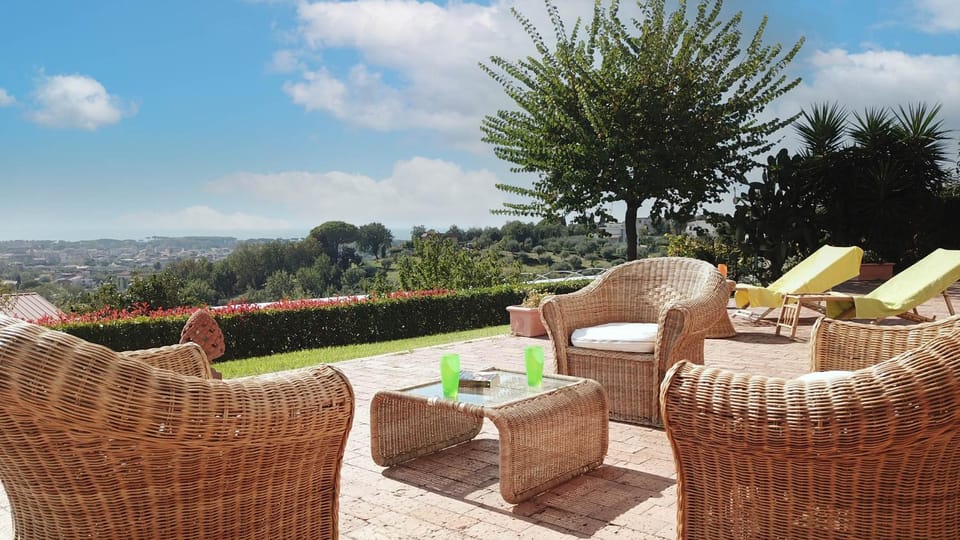Patio, Natural landscape, Balcony/Terrace