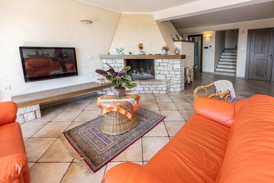 TV and multimedia, Living room, Seating area