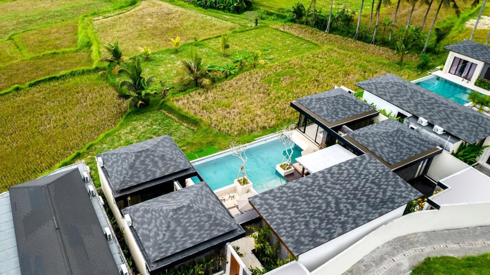Property building, Bird's eye view, Garden, Garden view, Pool view, Swimming pool