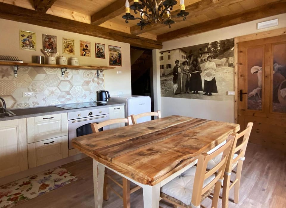 Lunch, kitchen