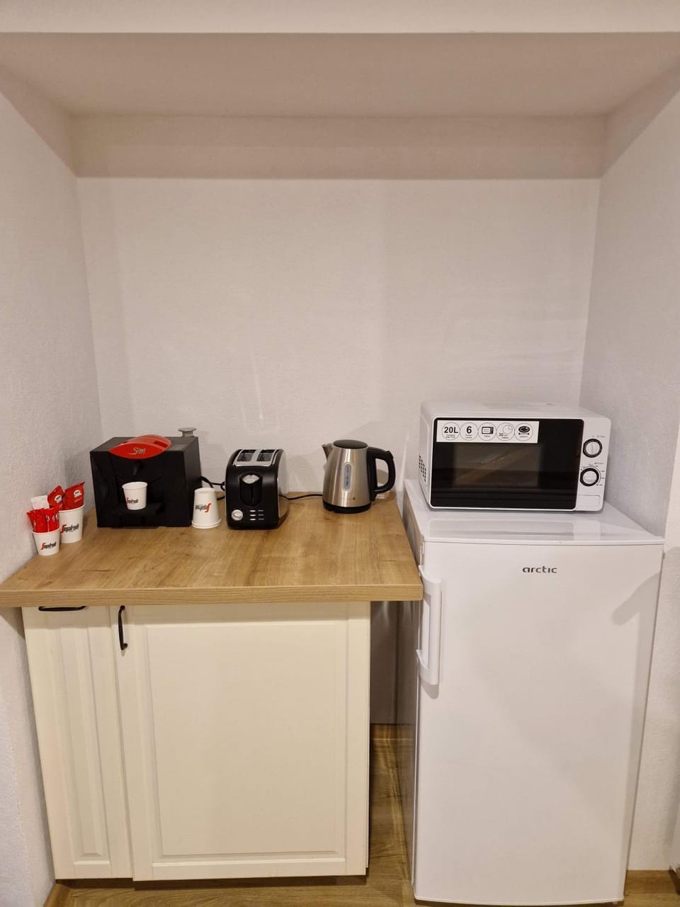Coffee/tea facilities, Kitchen or kitchenette, minibar, toaster