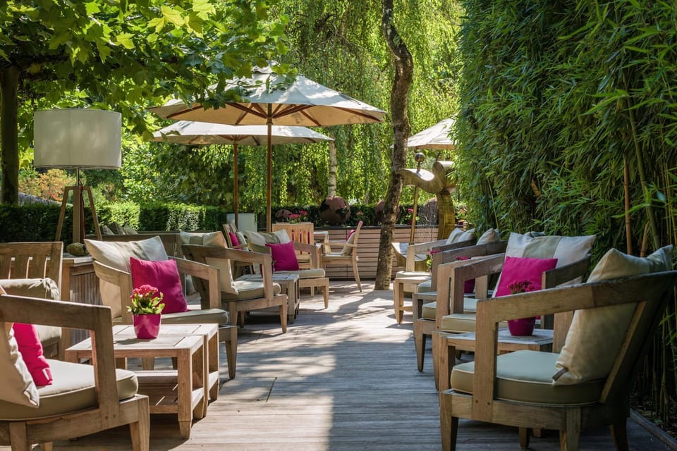 Restaurant/places to eat, Balcony/Terrace, Lounge or bar