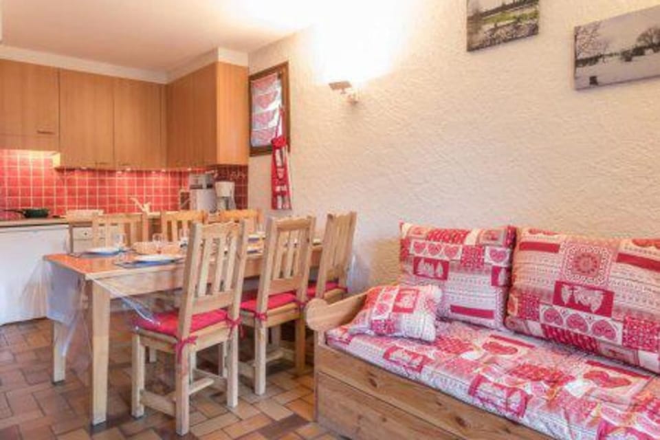 Cocoon with garden and beautiful mountain view Apartment in Le Monêtier-les-Bains