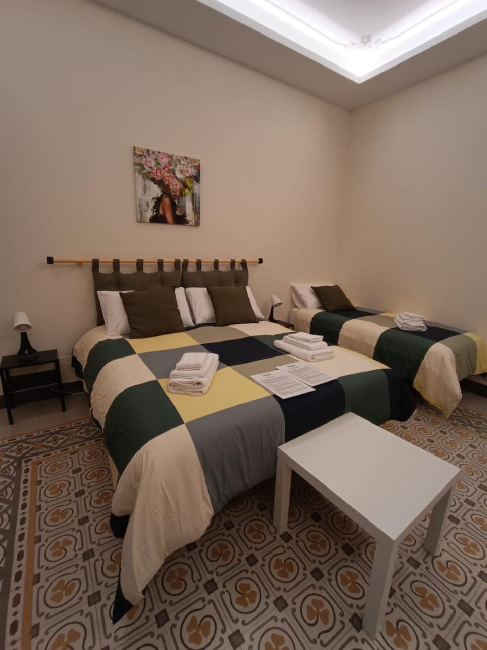 Photo of the whole room, Bedroom