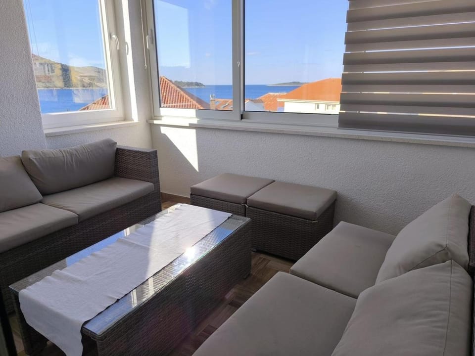Seating area, Sea view