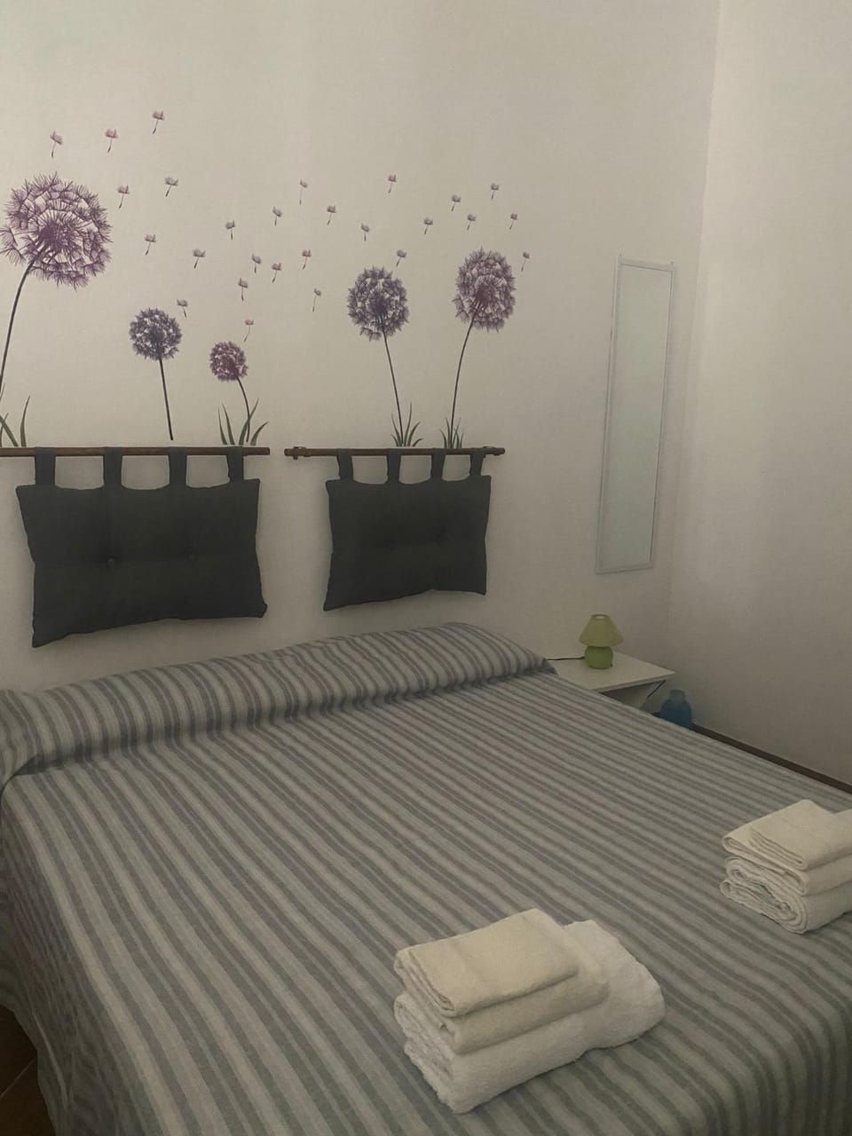 Bedroom, fireplace