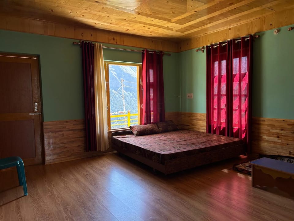 Bed, Photo of the whole room