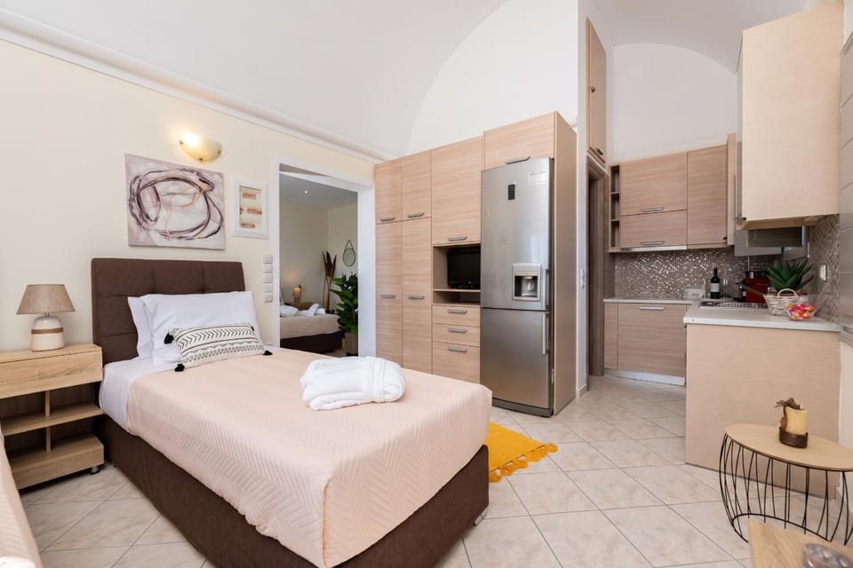 Bed, Kitchen or kitchenette