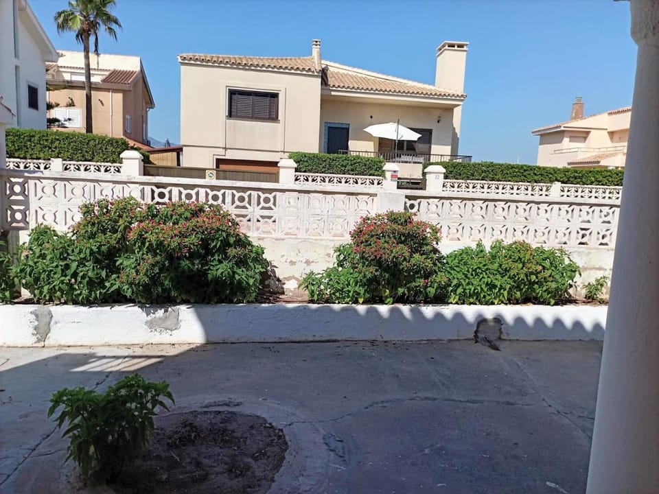 Vacansis Habitaciones Privada en una Villa a un paso del Mar en Cullera Bed and Breakfast in Ribera Baixa