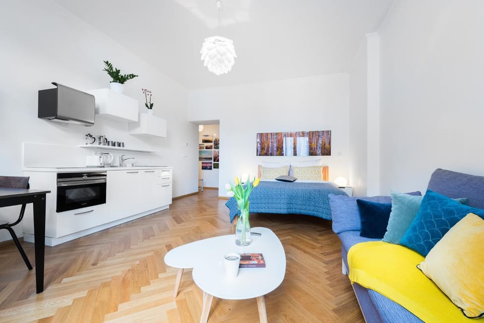 Bright Studios near Old Town & Excellent City Access by EasyBNB Premium Apartment in Prague