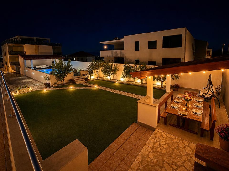 Inner courtyard view
