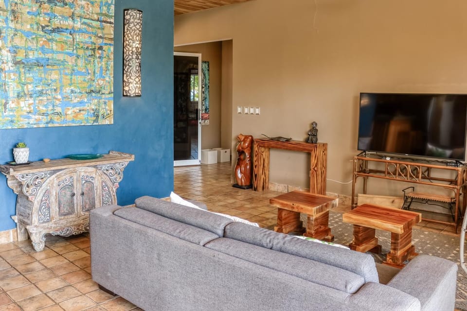 Jungle Jewel House in Quepos